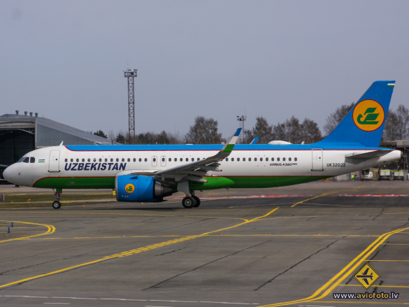 Airbus A320-251N